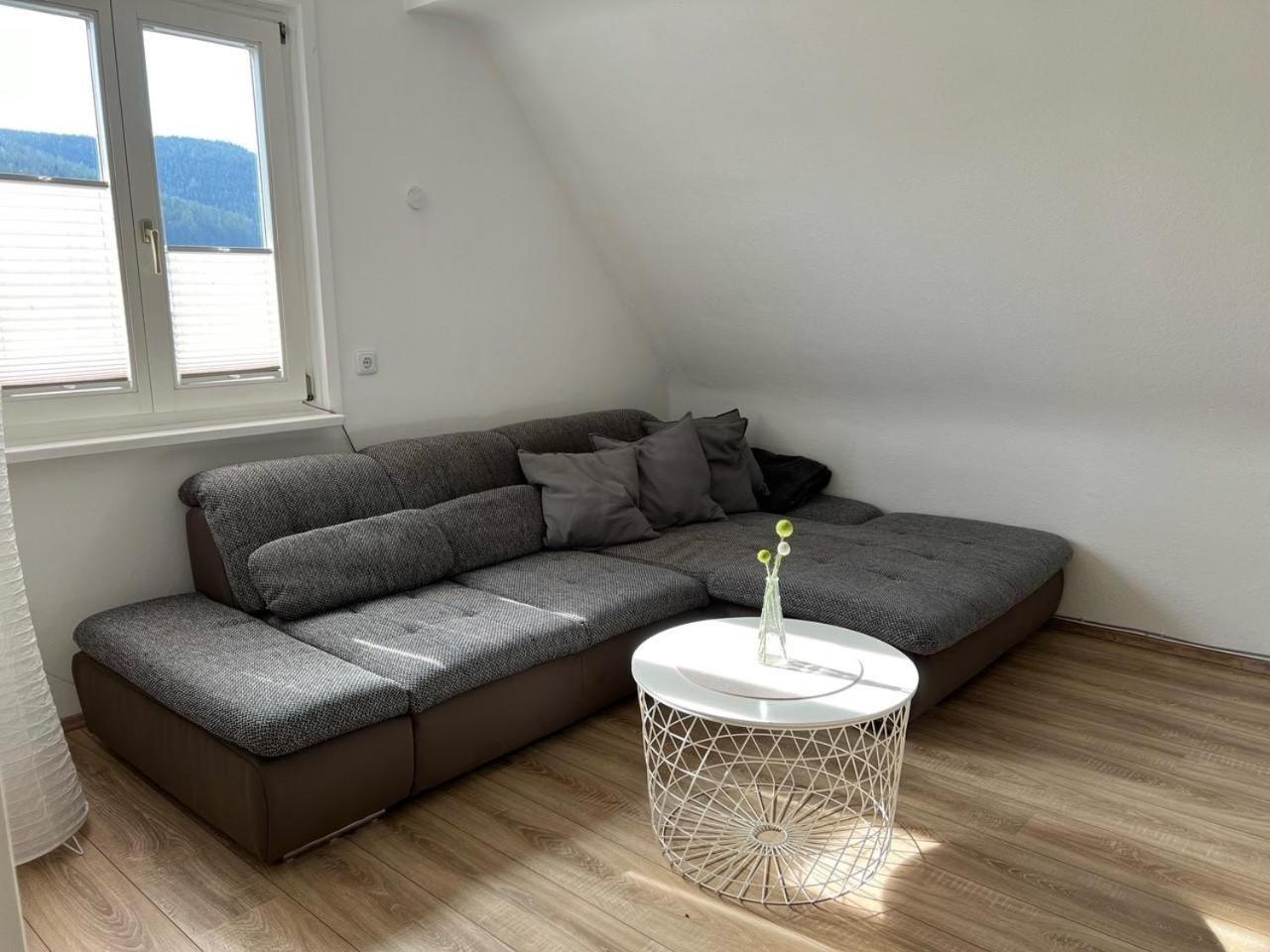 Ferienwohnung Am Wiesenrain ไบเออร์สบรอนน์ ภายนอก รูปภาพ