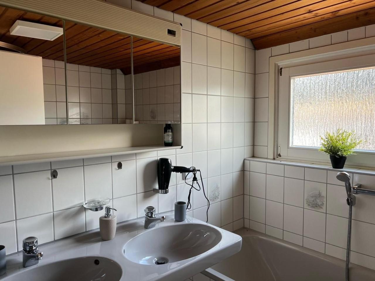 Ferienwohnung Am Wiesenrain ไบเออร์สบรอนน์ ภายนอก รูปภาพ